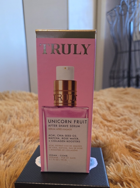 TRULY Other - TRULY Unicorn Fruit After Shave Serum - Pink and Gold Accents